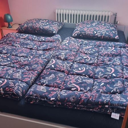 Gemuetliche Zimmer Im Einfamilienhaus Keulen Buitenkant foto