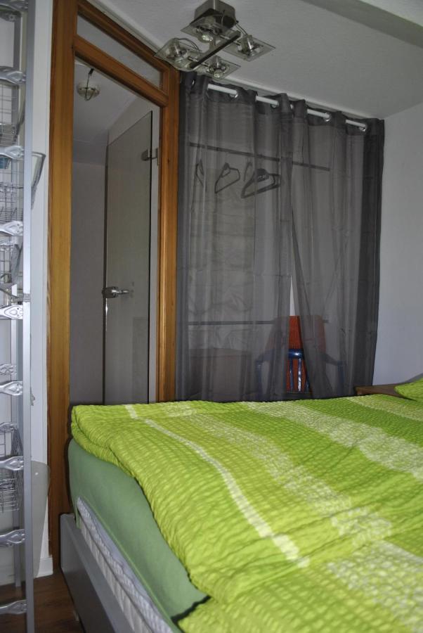 Gemuetliche Zimmer Im Einfamilienhaus Keulen Buitenkant foto